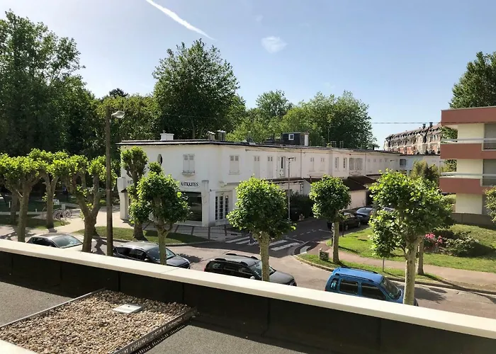 Appartement Triangle D’or *